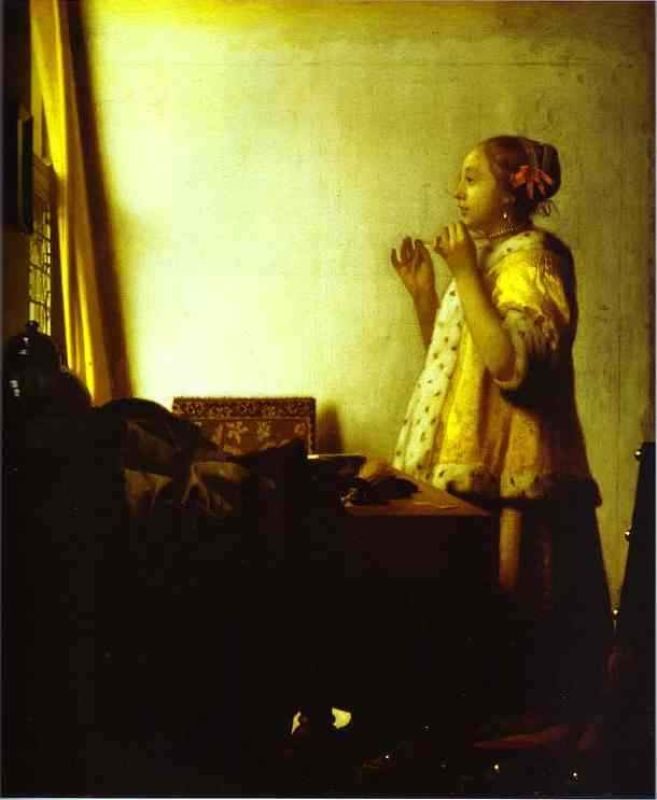 woman with a pearl necklace.jpg